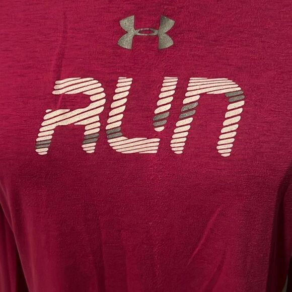 Under Armour Heatgear Women's Magenta Run Graphic Long Sleeve T-Shirt Top - Picture 2 of 6
